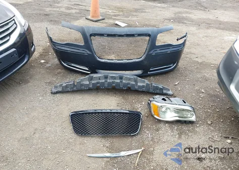 2012 Chrysler 300 from USA, damaged, VIN 2C3CCAAGXCH273621